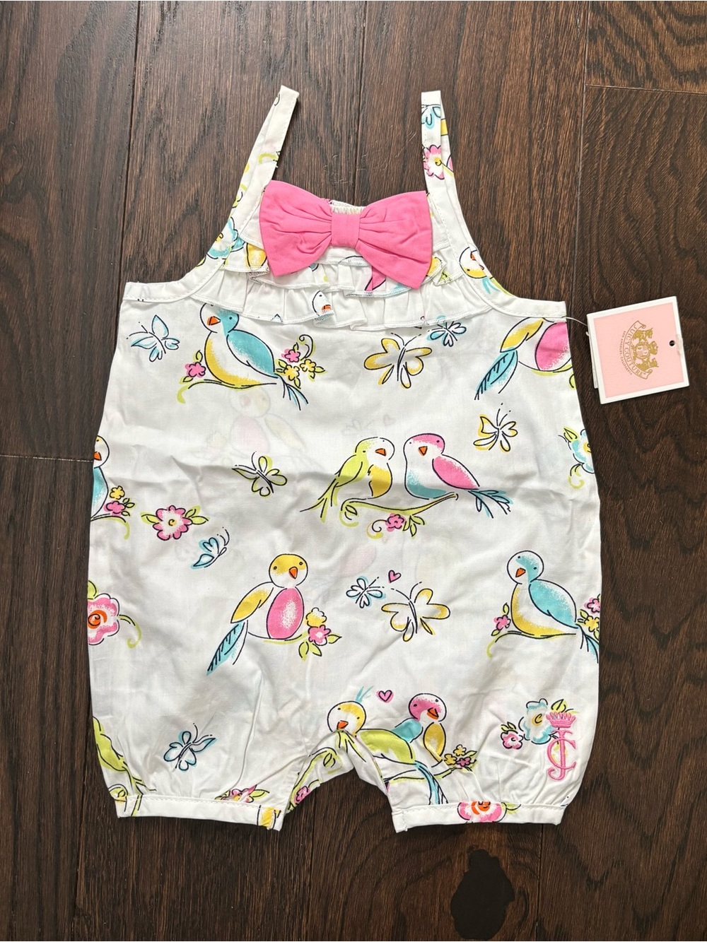 Juicy Couture Baby girl onesies Romper Size 3-6 months NWT